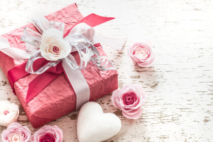 Cadeau femme : comment ne pas se tromper quand on veut vraiment faire plaisir ?
